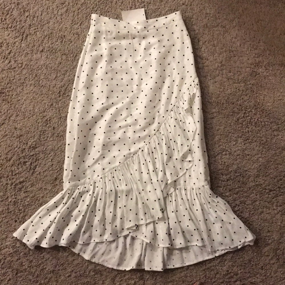 BRAND NEW spotted skirt